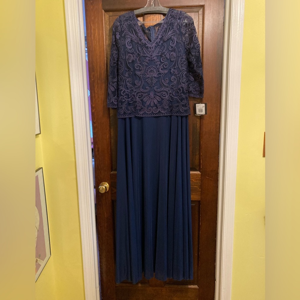 NWT Beautiful Purple Gown